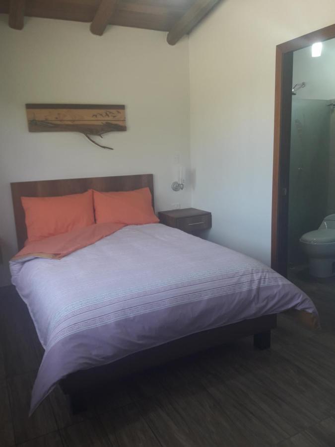 Quinta La Gardenia Hotell Puembo Exteriör bild
